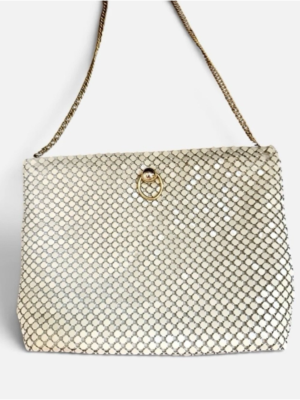 Elegant Cream Mesh Shoulder Bag Purse Gold Chain Metallic Closure Cream Lining